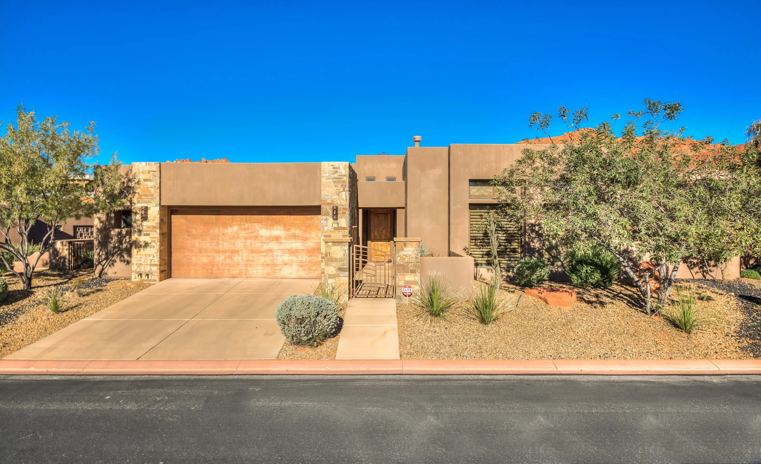 New Listing in The Cliffs of Snow Canyon